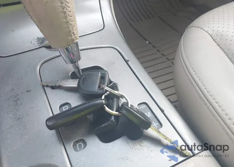 2004 Mazda 6 S z USA, uszkodzony, nr VIN 1YVFP82DX45N71051